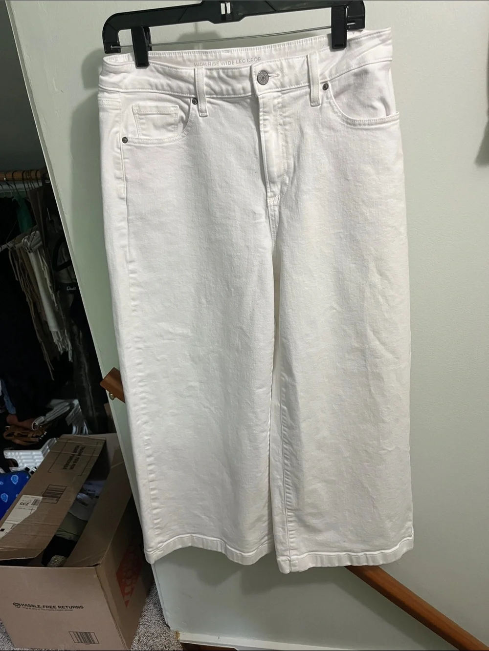 CHICO'S White High Rise Wide Leg Crop Jean